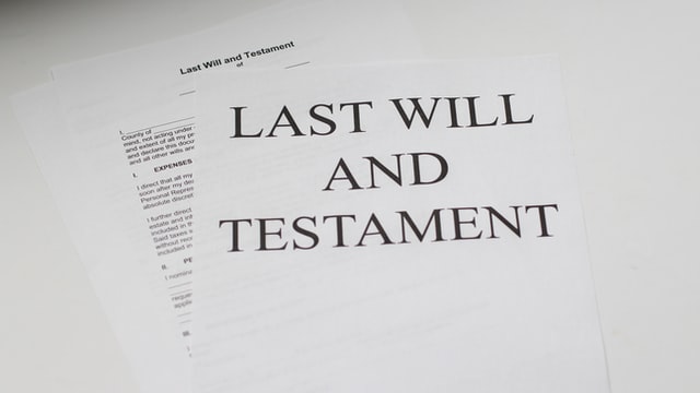 5 Documents You Need Before Meeting With a Campbelltown Estate Lawyer